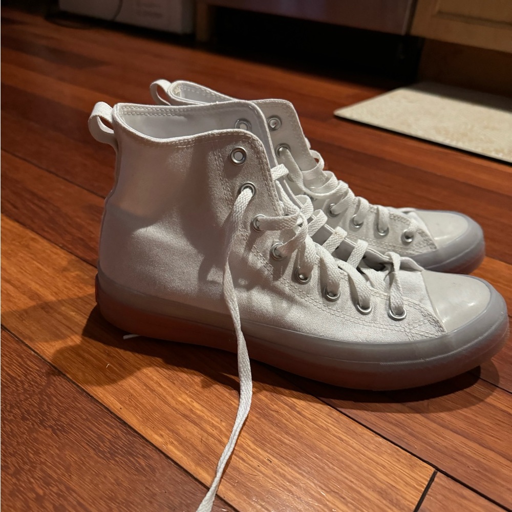 Converse neon bottom